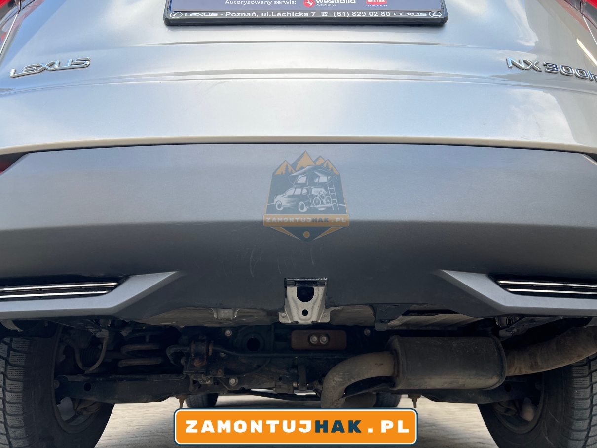 zdjecie auta lexus nx bez kuli haka holowniczego